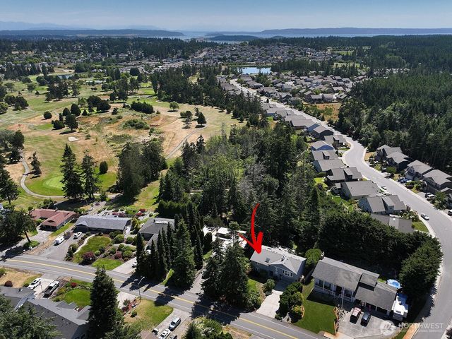2130 Fairway Lane, Oak Harbor, WA 98277