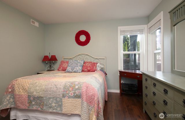 2130 Fairway Lane, Oak Harbor, WA 98277
