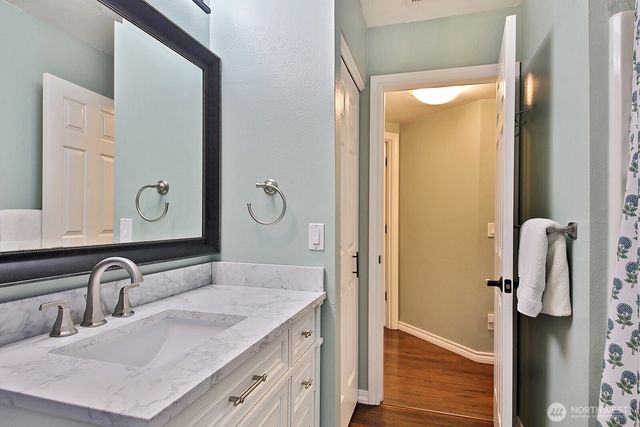 2130 Fairway Lane, Oak Harbor, WA 98277