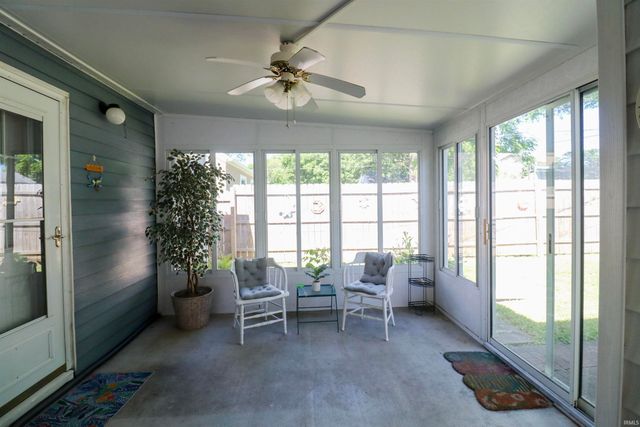 2416 W Memorial Drive, Muncie, IN 47302