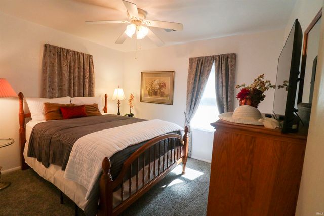 2416 W Memorial Drive, Muncie, IN 47302