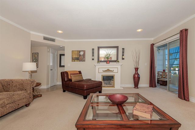 4751 NW 21st St 4P, Fort Lauderdale, FL 33313