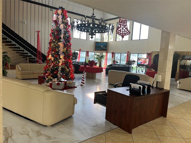 4751 NW 21st St 4P, Fort Lauderdale, FL 33313