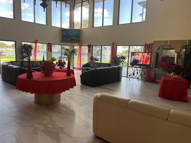 4751 NW 21st St 4P, Fort Lauderdale, FL 33313