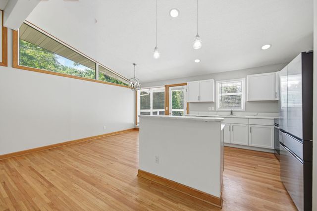 1475 Valley Drive, Burnsville, MN 55337