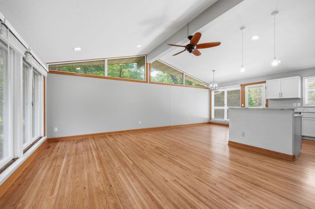 1475 Valley Drive, Burnsville, MN 55337