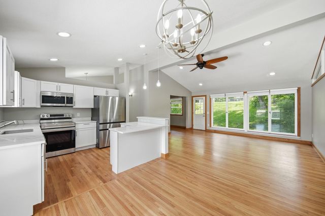 1475 Valley Drive, Burnsville, MN 55337
