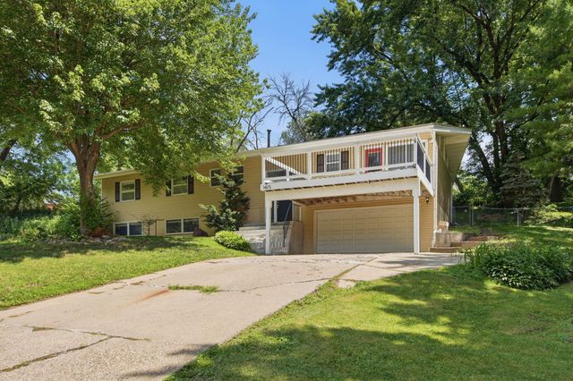 1475 Valley Drive, Burnsville, MN 55337