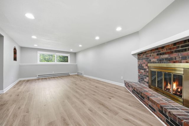1475 Valley Drive, Burnsville, MN 55337