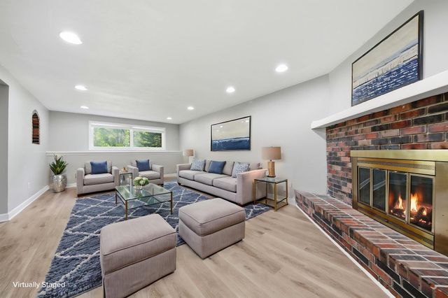 1475 Valley Drive, Burnsville, MN 55337