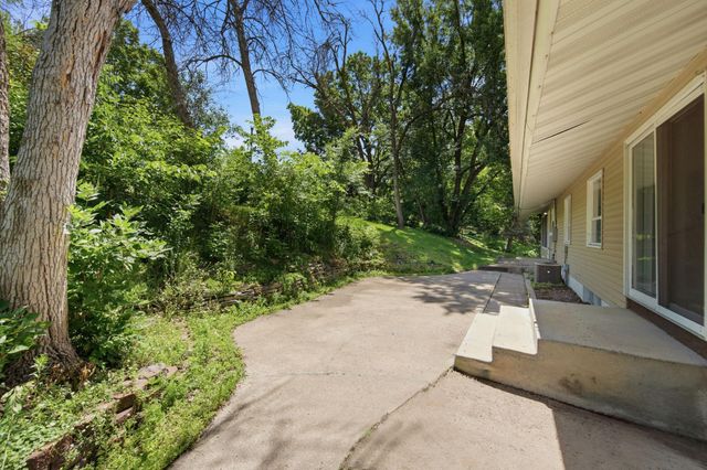 1475 Valley Drive, Burnsville, MN 55337