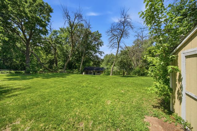 1475 Valley Drive, Burnsville, MN 55337