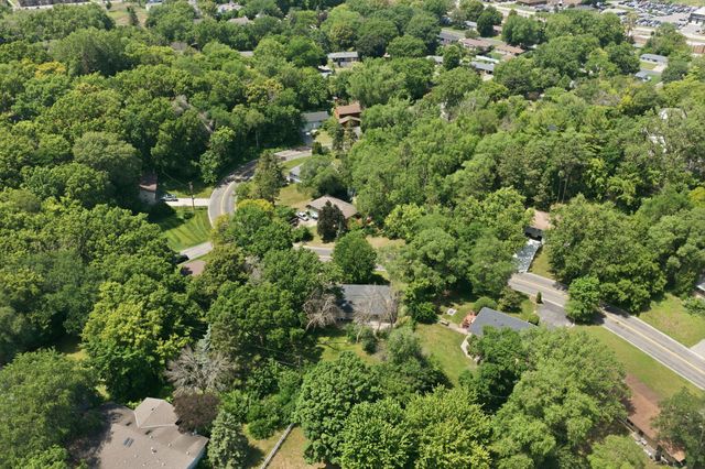 1475 Valley Drive, Burnsville, MN 55337
