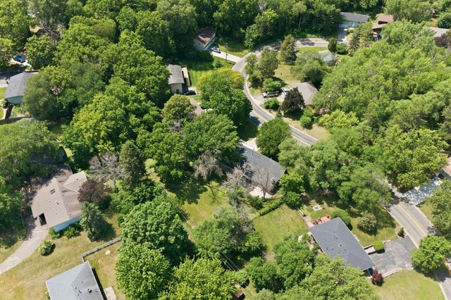 1475 Valley Drive, Burnsville, MN 55337