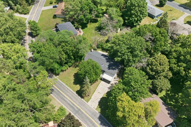 1475 Valley Drive, Burnsville, MN 55337