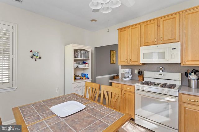 155 MEADOWLARK DR, Hamilton, NJ 08690