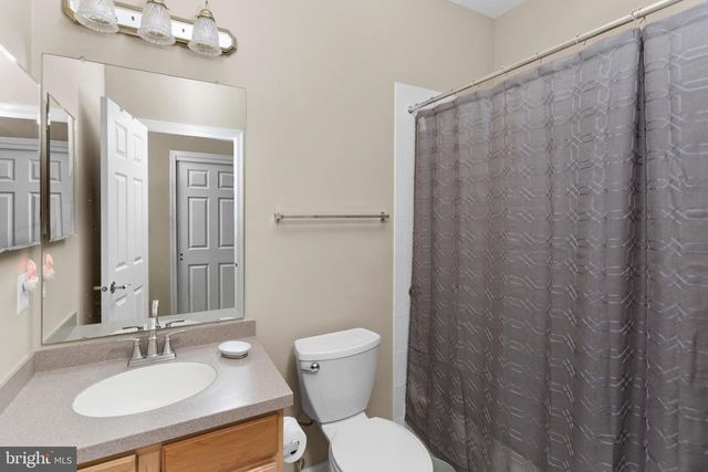 155 MEADOWLARK DR, Hamilton, NJ 08690