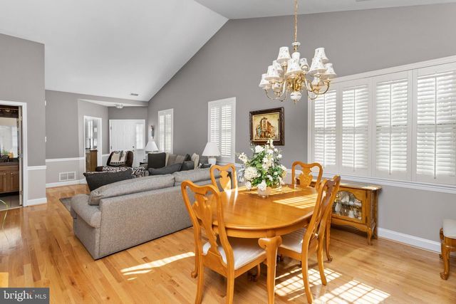 155 MEADOWLARK DR, Hamilton, NJ 08690