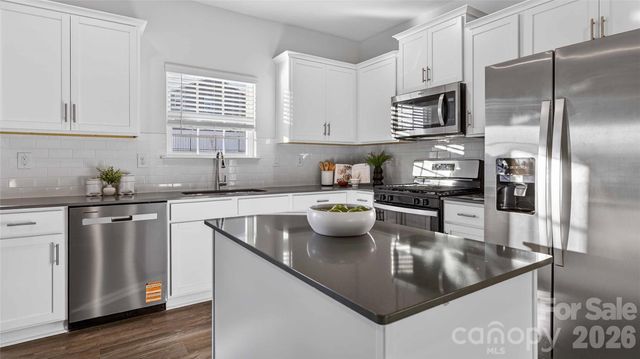 131 Pecan Grove Lane, Statesville, NC 28677