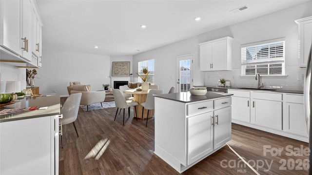 131 Pecan Grove Lane, Statesville, NC 28677