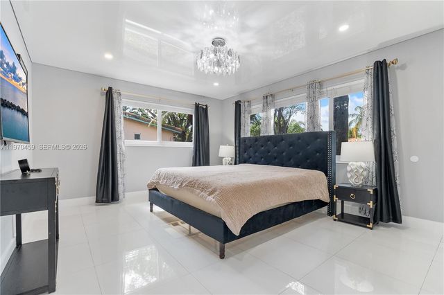 4440 NE 17th Ave, Oakland Park, FL 33334