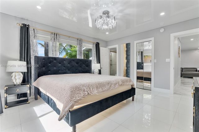 4440 NE 17th Ave, Oakland Park, FL 33334