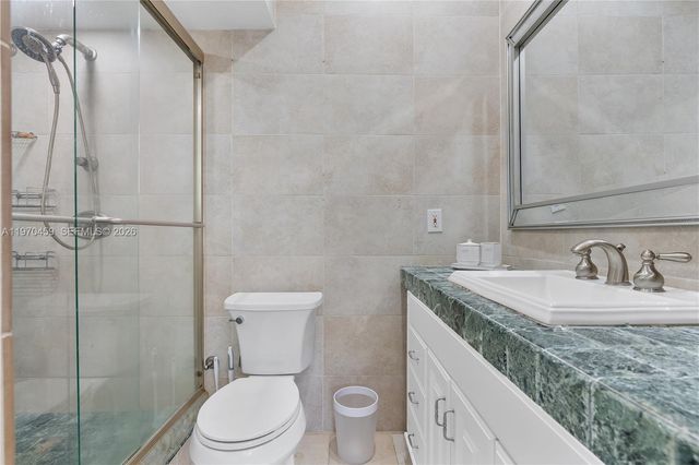 4440 NE 17th Ave, Oakland Park, FL 33334