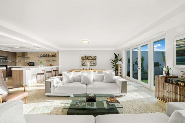 5600 Collins Ave PH D, Miami Beach, FL 33140