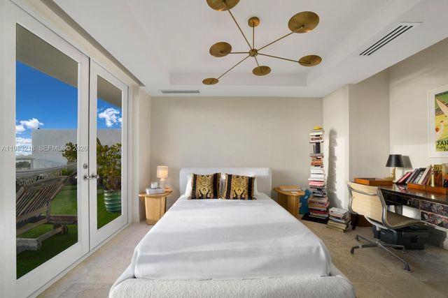 5600 Collins Ave PH D, Miami Beach, FL 33140