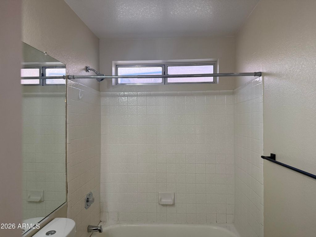 Image 10 of property listing at 1120 N VAL VISTA Drive 90, Gilbert, AZ 85234