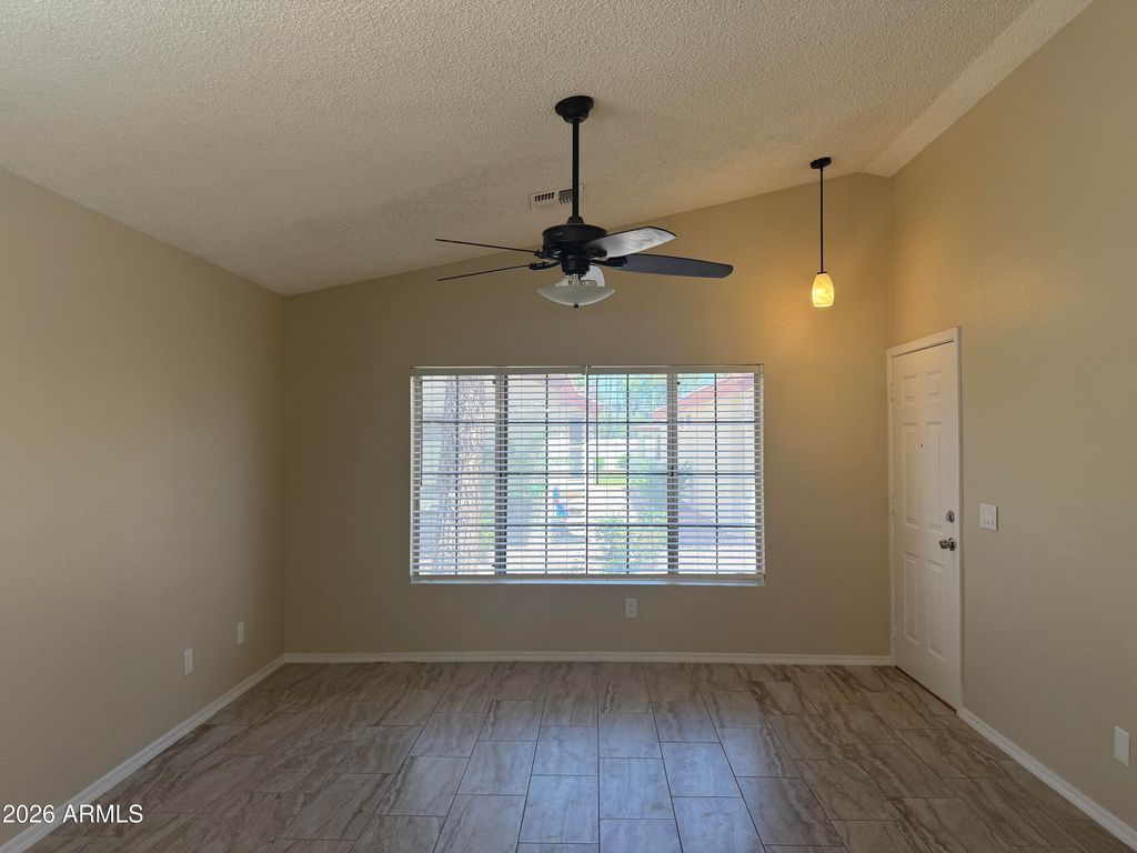 Image 2 of property listing at 1120 N VAL VISTA Drive 90, Gilbert, AZ 85234