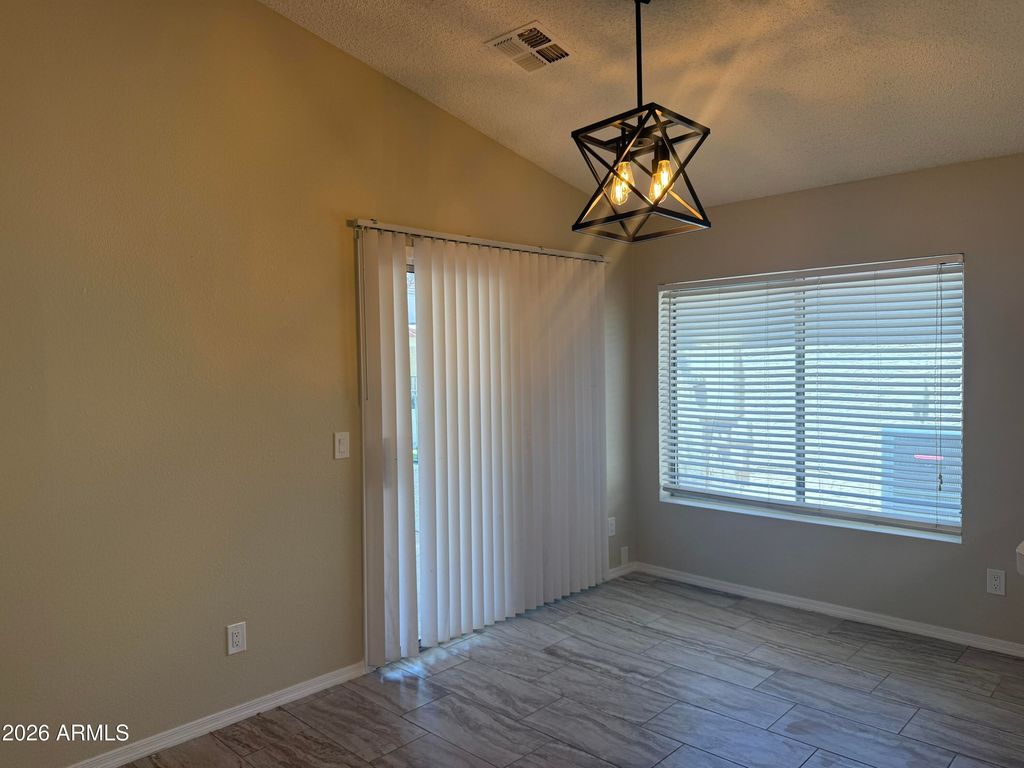 Image 7 of property listing at 1120 N VAL VISTA Drive 90, Gilbert, AZ 85234