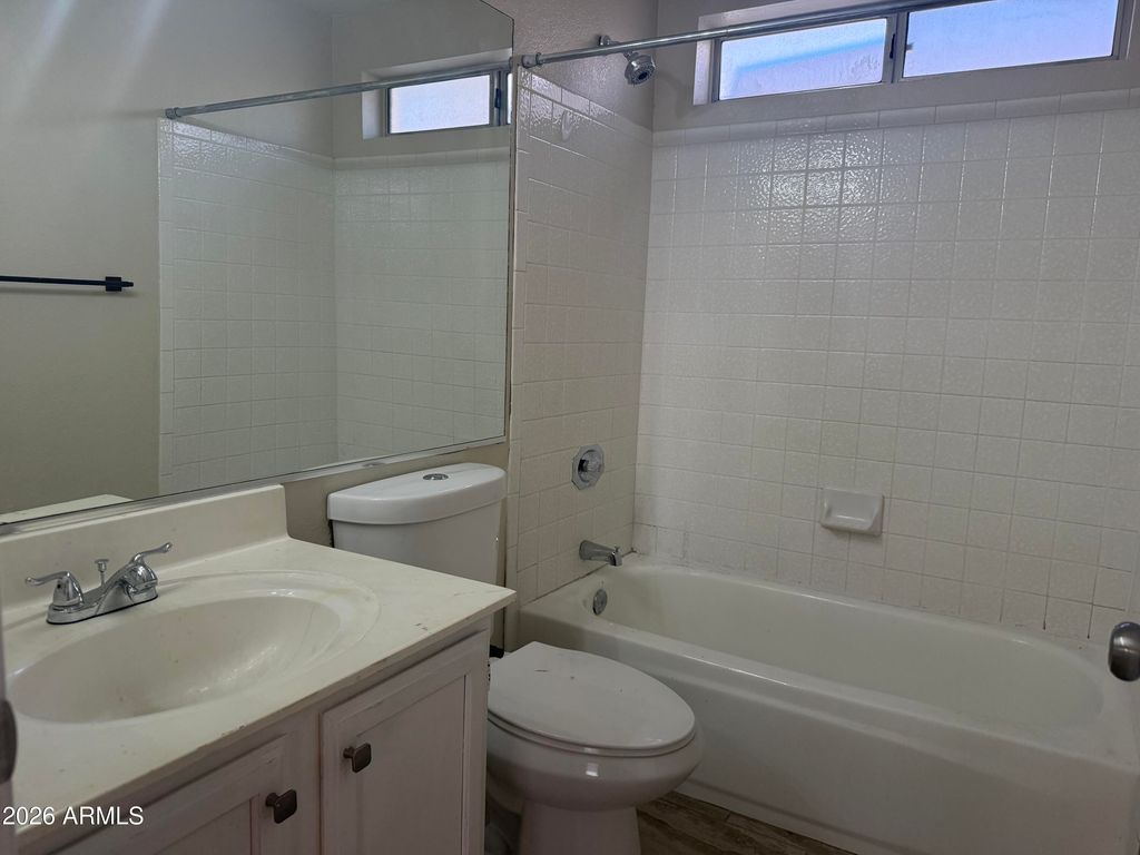 Image 9 of property listing at 1120 N VAL VISTA Drive 90, Gilbert, AZ 85234