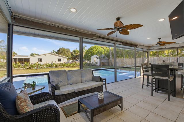 1569 NE Amy Avenue, Jensen Beach, FL 34957