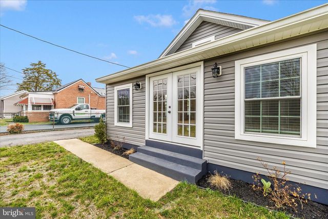 12401 CEDAR RIDGE RD, Williamsport, MD 21795