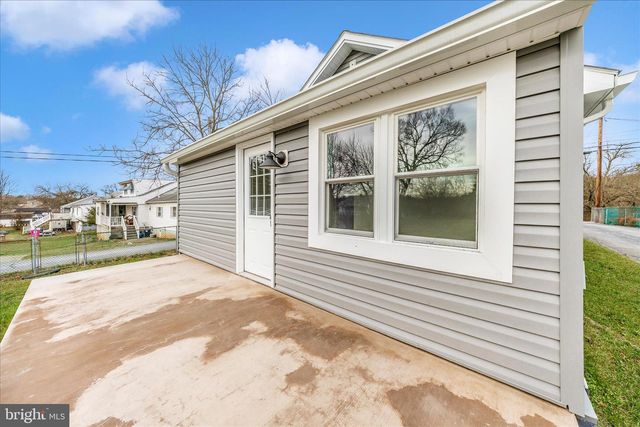 12401 CEDAR RIDGE RD, Williamsport, MD 21795