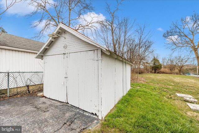 12401 CEDAR RIDGE RD, Williamsport, MD 21795