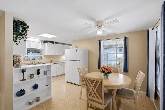 630 E SEMINOLE DRIVE, Venice, FL 34293