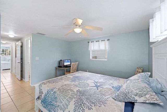 630 E SEMINOLE DRIVE, Venice, FL 34293
