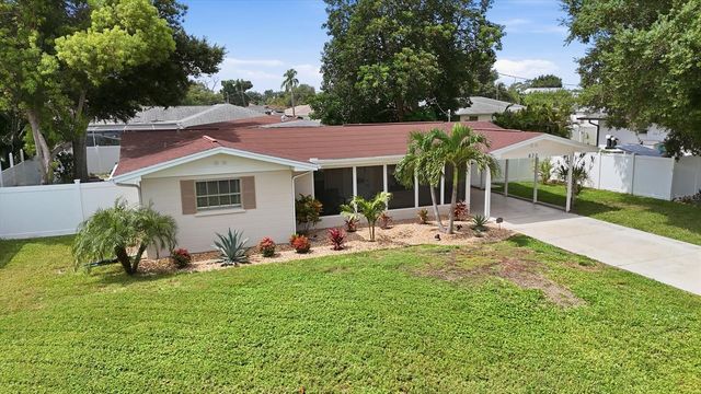 630 E SEMINOLE DRIVE, Venice, FL 34293