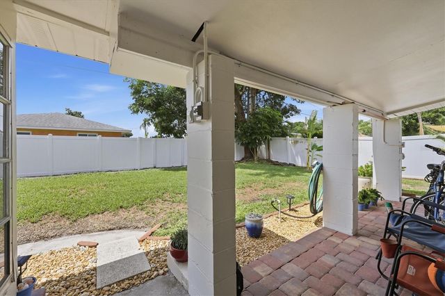 630 E SEMINOLE DRIVE, Venice, FL 34293