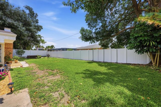 630 E SEMINOLE DRIVE, Venice, FL 34293