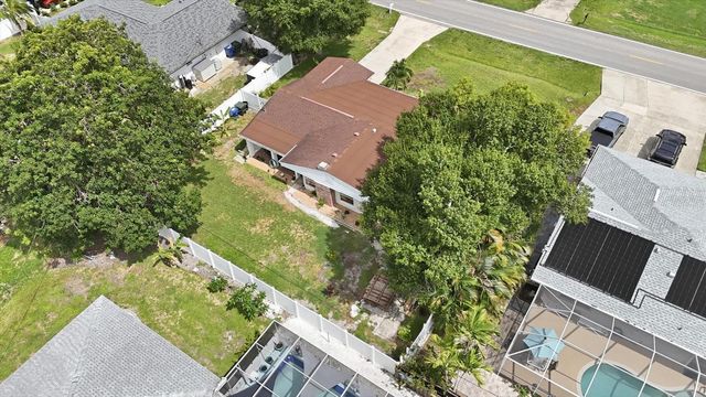 630 E SEMINOLE DRIVE, Venice, FL 34293