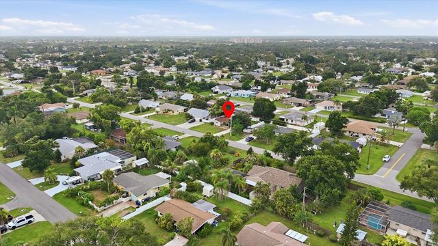630 E SEMINOLE DRIVE, Venice, FL 34293