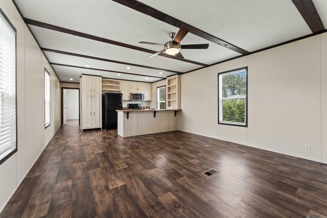 12487 Hebert Rd, Gonzales, LA 70737