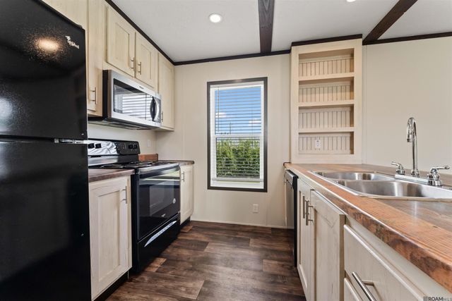 12487 Hebert Rd, Gonzales, LA 70737