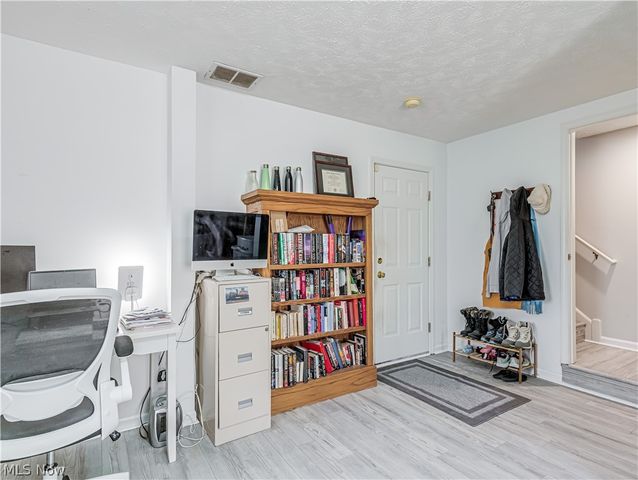 1219 W 69th Street, Cleveland, OH 44102