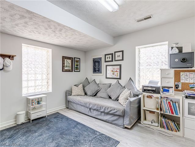 1219 W 69th Street, Cleveland, OH 44102