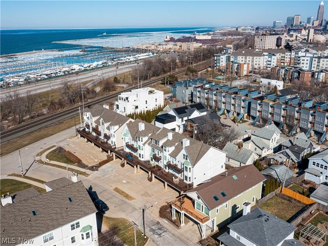 1219 W 69th Street, Cleveland, OH 44102