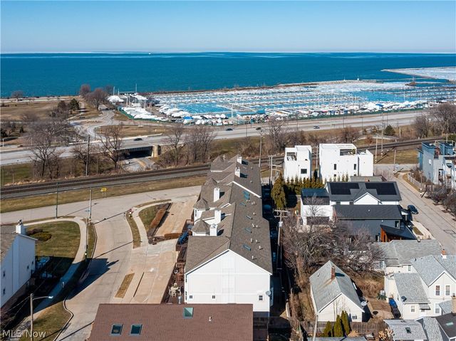 1219 W 69th Street, Cleveland, OH 44102